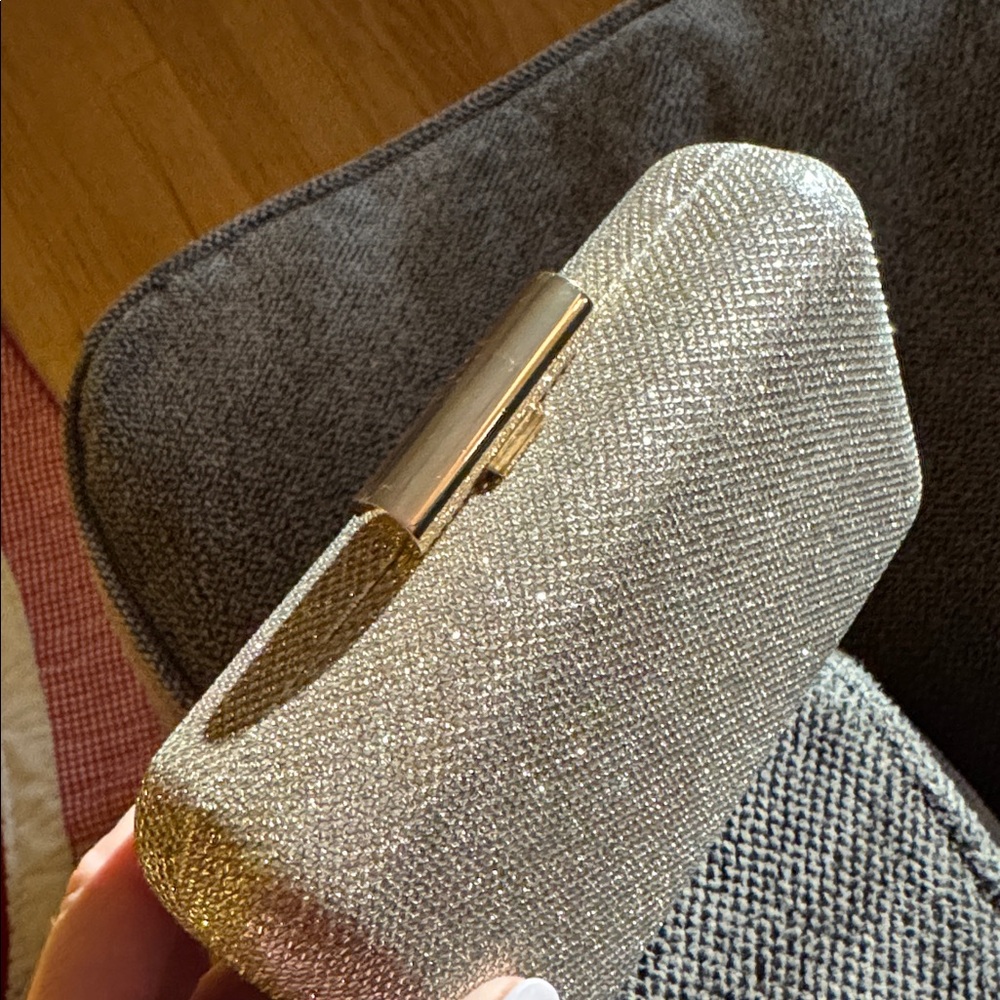 Sparkling Gold Evening Clutch - Picture 3 of 10